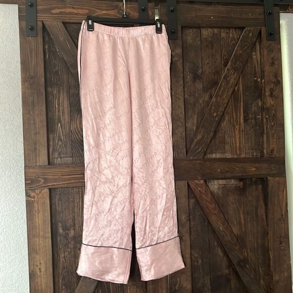 Victoria’s Secret satin logo pajama pants with pockets Xs - Picture 2 of 9